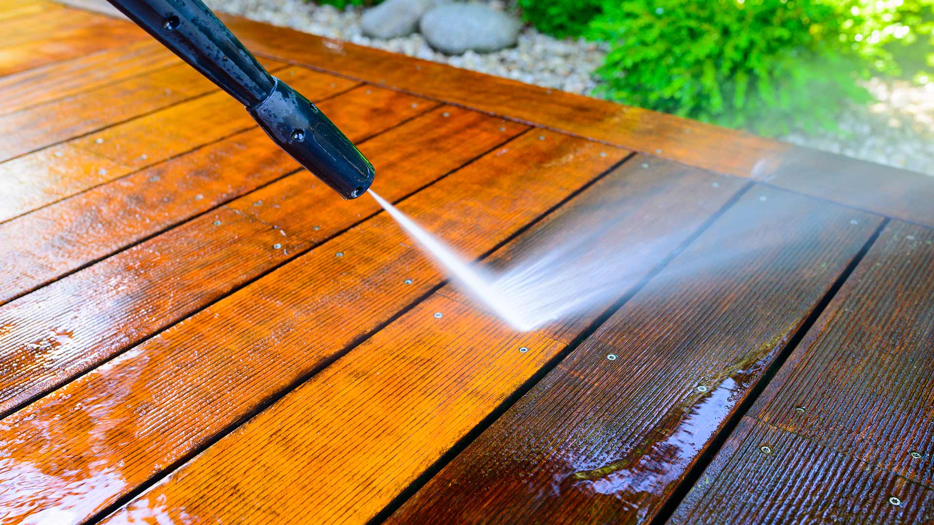 pressure washer close up cleaning house deck fort lauderdale fl
